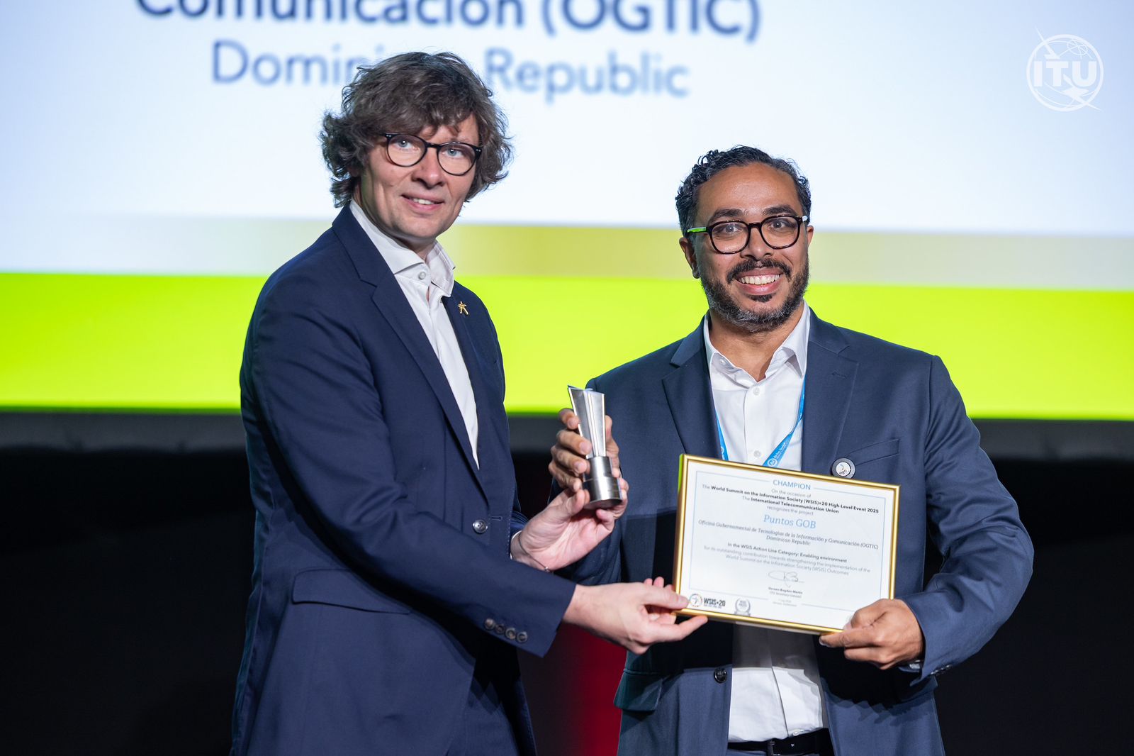 El alcalde Luis Joher Francisco Francisco fue invitado a participar en el Congreso Estudiantil “Liderando mi Futuro para una Cultura de Paz”